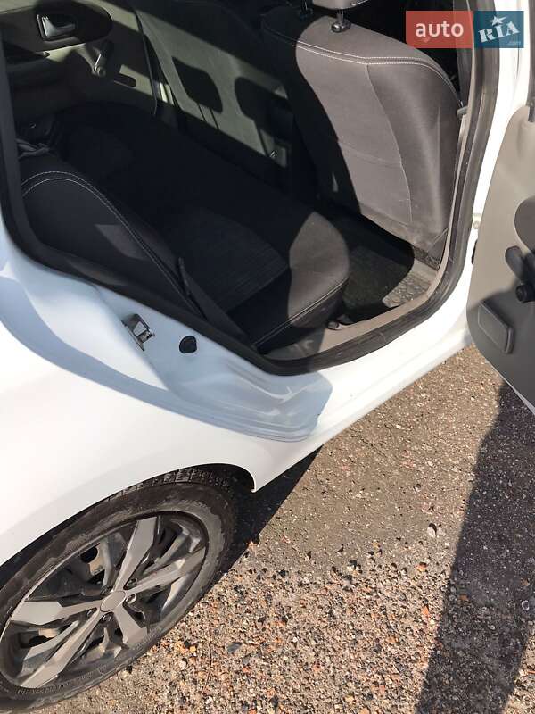 Седан Renault Symbol 2012 в Івано-Франківську фото 7 Седан Renault Symbol 2012 в Івано-Франківську