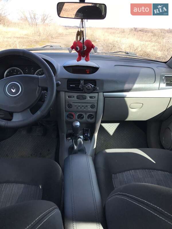 Седан Renault Symbol 2012 в Івано-Франківську фото 12 Седан Renault Symbol 2012 в Івано-Франківську