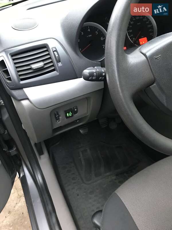 Седан Renault Symbol 2011 в Черкассах