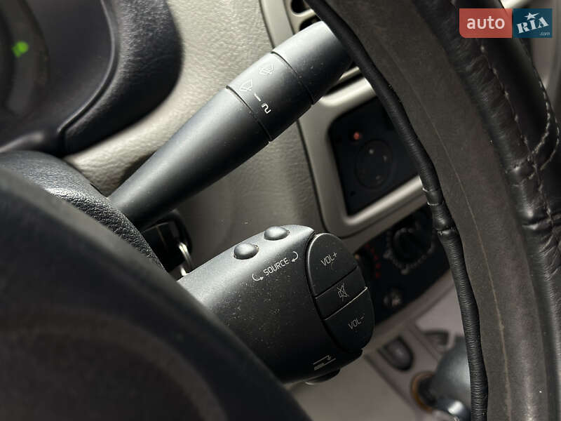 Седан Renault Symbol 2003 в Шептицькому фото 35 Седан Renault Symbol 2003 в Шептицькому