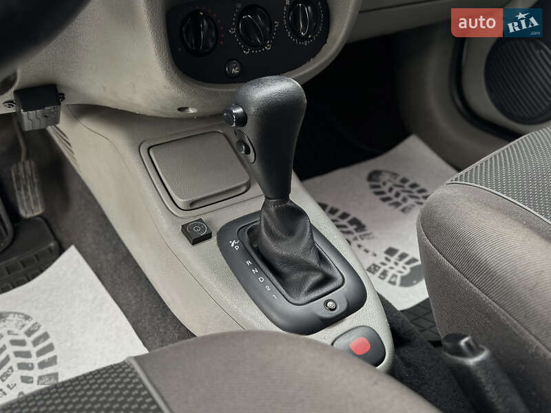 Седан Renault Symbol 2003 в Шептицькому фото 38 Седан Renault Symbol 2003 в Шептицькому