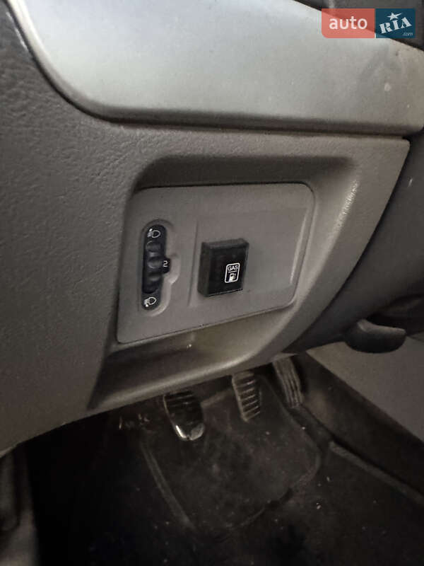 Седан Renault Symbol 2012 в Днепре фото 15 Седан Renault Symbol 2012 в Днепре