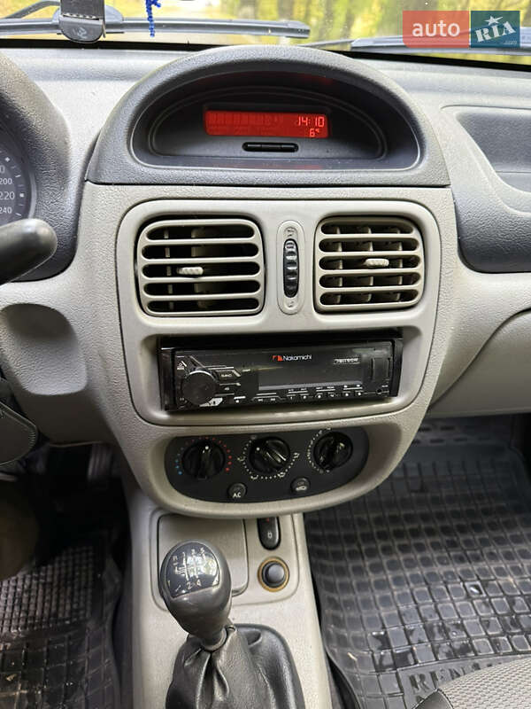 Седан Renault Symbol 2006 в Черновцах фото 10 Седан Renault Symbol 2006 в Черновцах