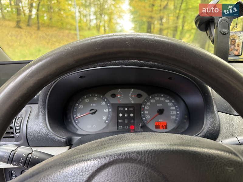 Седан Renault Symbol 2006 в Черновцах фото 8 Седан Renault Symbol 2006 в Черновцах