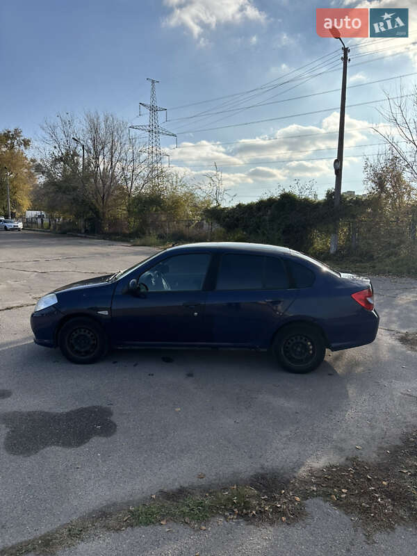 Седан Renault Symbol 2010 в Запорожье фото 5 Седан Renault Symbol 2010 в Запорожье