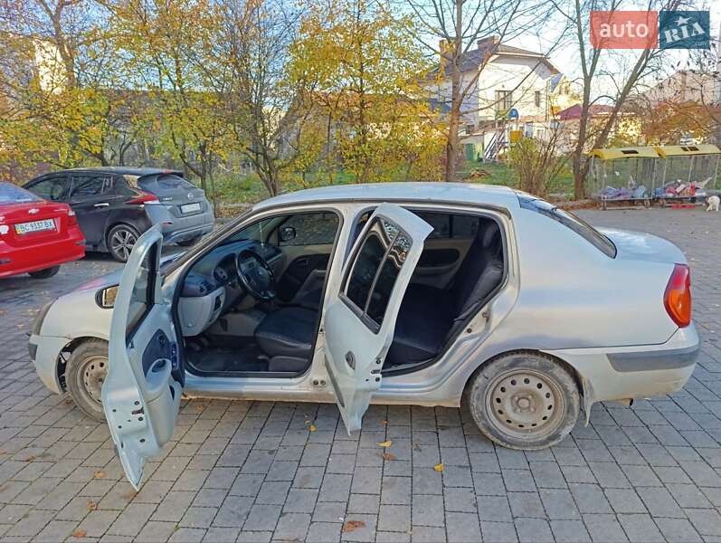 Седан Renault Symbol 2003 в Львові