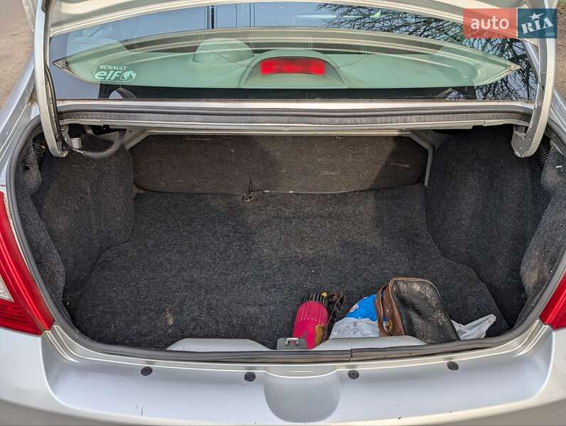 Седан Renault Symbol 2011 в Новой Водолаге фото 19 Седан Renault Symbol 2011 в Новой Водолаге