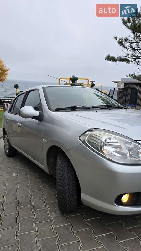 Седан Renault Symbol 2010 в Одесі