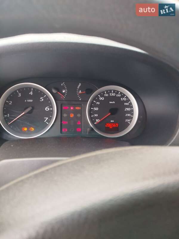 Седан Renault Symbol 2010 в Днепре фото 3 Седан Renault Symbol 2010 в Днепре