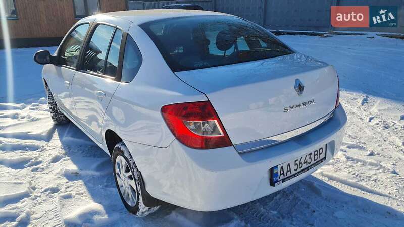 Седан Renault Symbol 2010 в Киеве