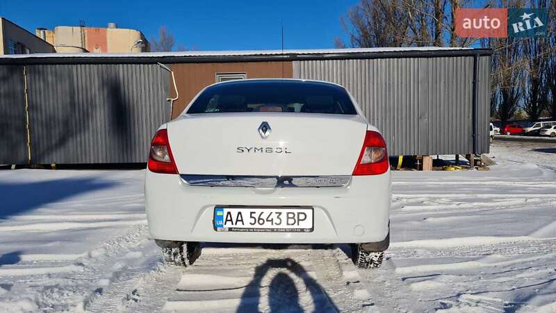 Седан Renault Symbol 2010 в Киеве