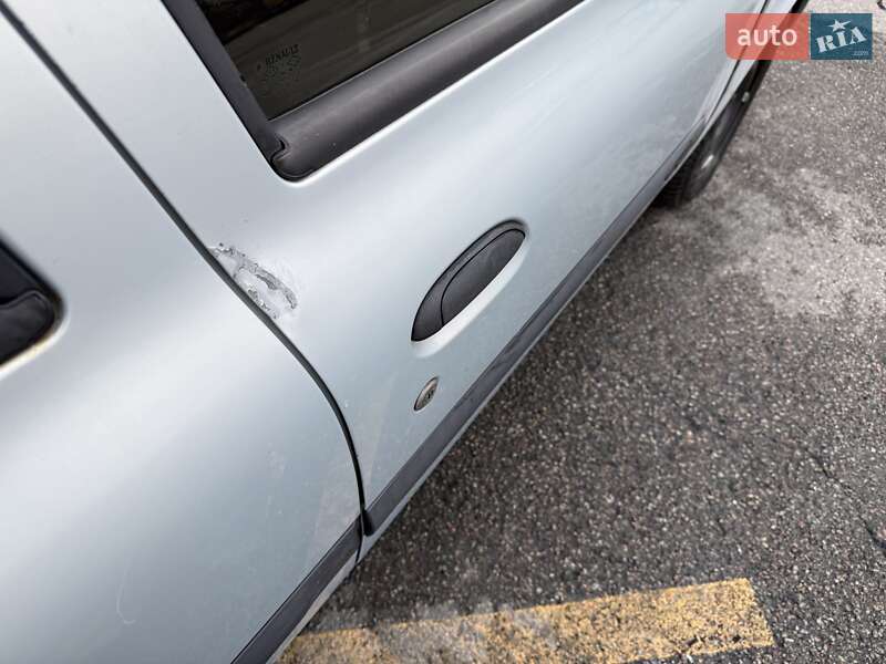 Седан Renault Symbol 2003 в Киеве фото 17 Седан Renault Symbol 2003 в Киеве