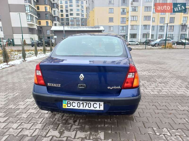 Седан Renault Symbol 2004 в Ивано-Франковске