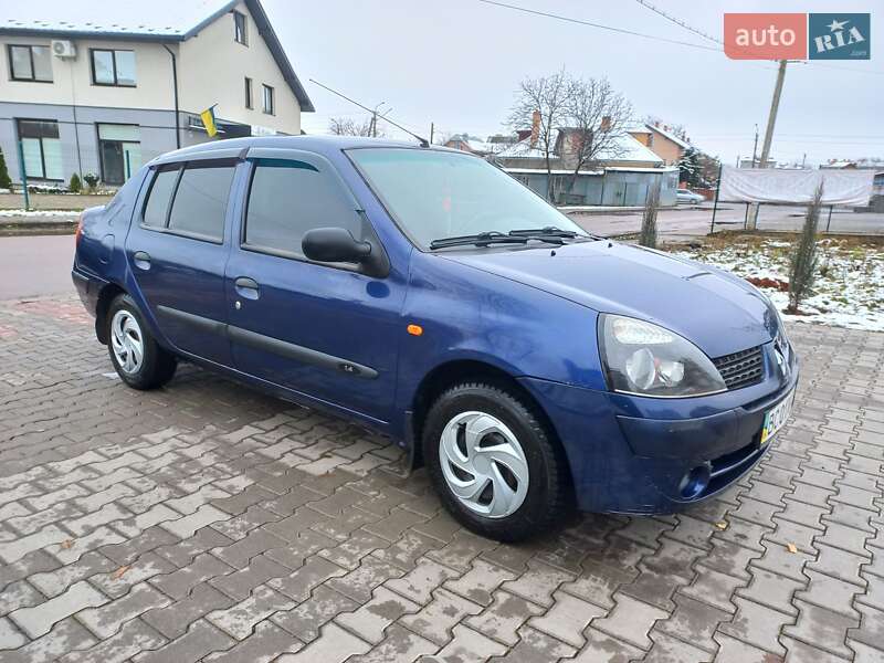 Седан Renault Symbol 2004 в Ивано-Франковске
