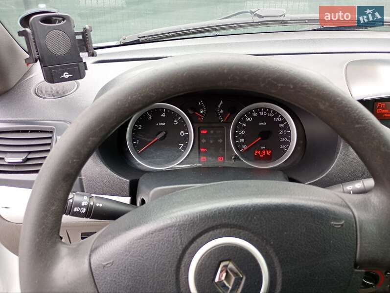 Седан Renault Symbol 2011 в Киеве фото 14 Седан Renault Symbol 2011 в Киеве