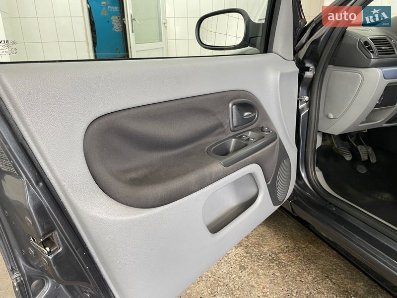 Седан Renault Symbol 2007 в Києві