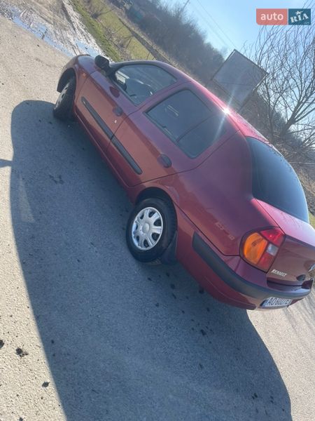 Седан Renault Symbol 2003 в Хусті
