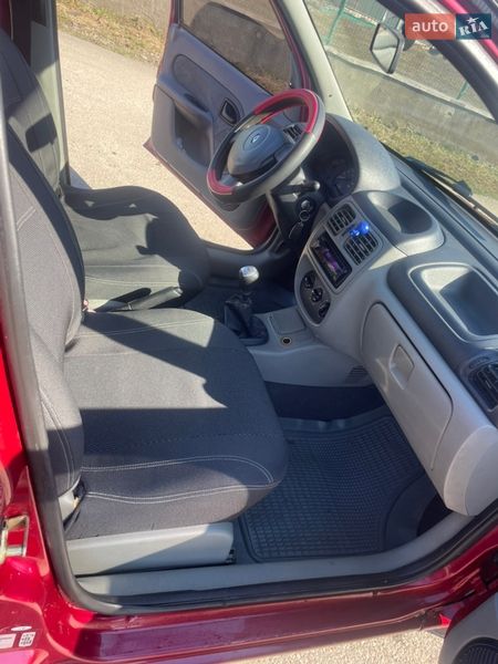 Седан Renault Symbol 2003 в Хусті