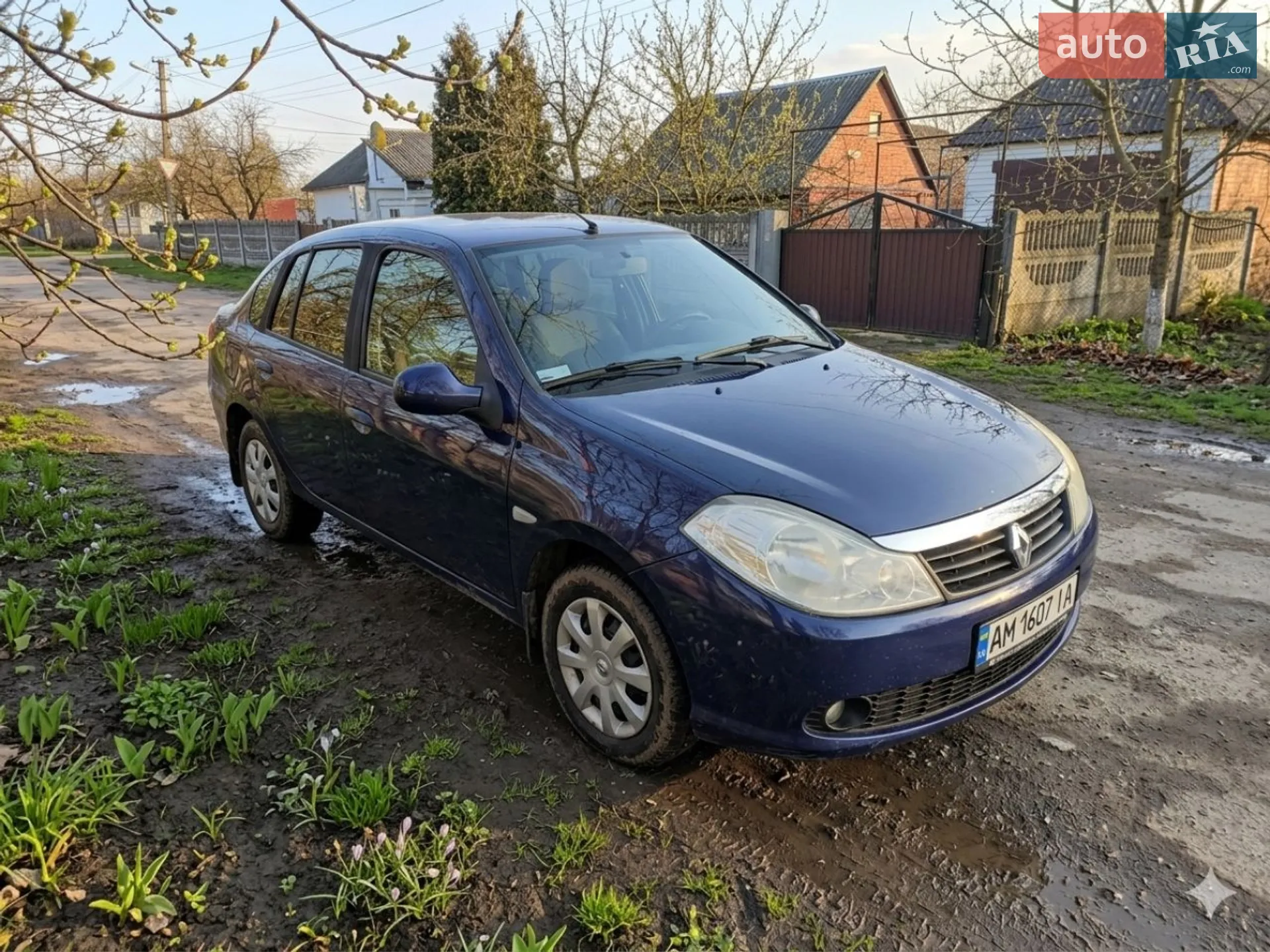 2010 Renault Symbol - мініатюра 3