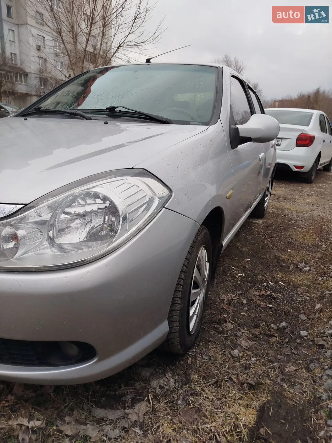 2010 Renault Symbol - мініатюра 12