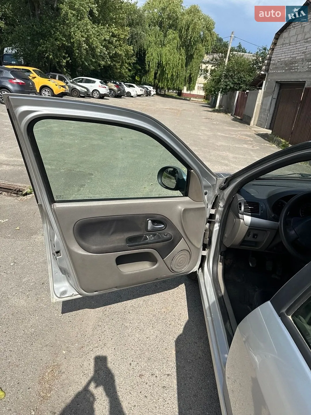 2010 Renault Symbol - мініатюра 17