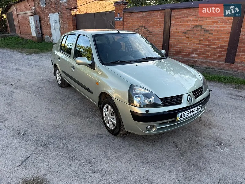Renault Symbol 2003