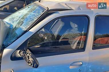 Седан Renault Thalia 2008 в Ужгороде
