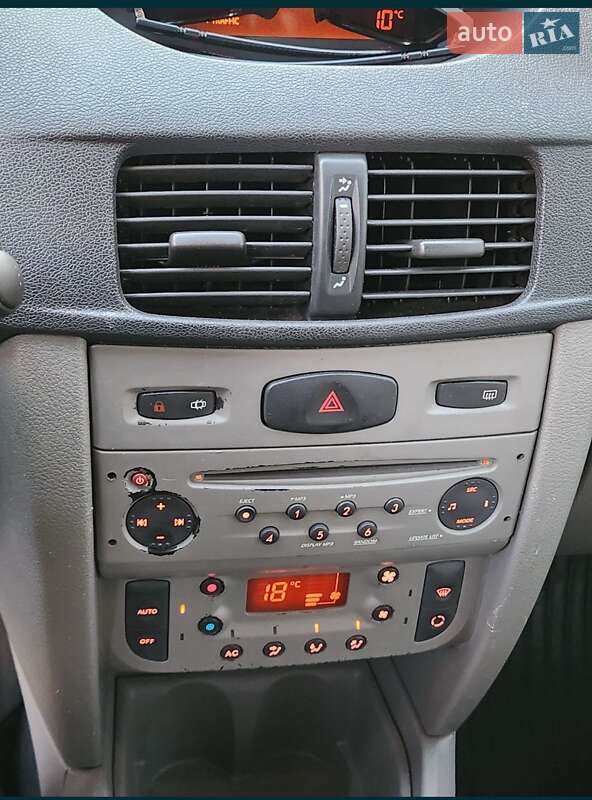 Седан Renault Thalia 2009 в Одессе