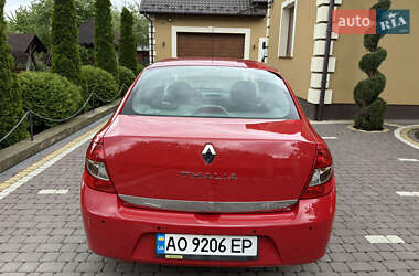 Седан Renault Thalia 2009 в 