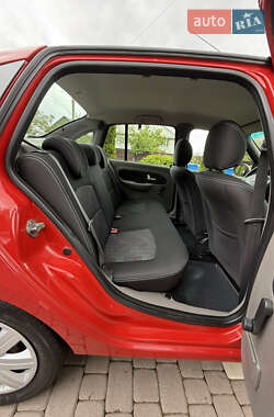 Седан Renault Thalia 2009 в 