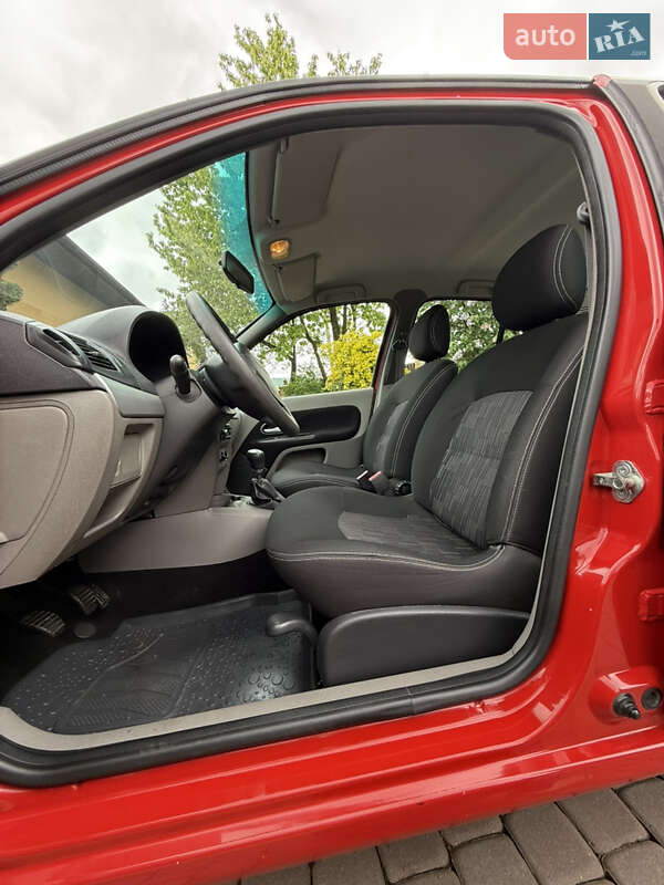 Седан Renault Thalia 2009 в Косове