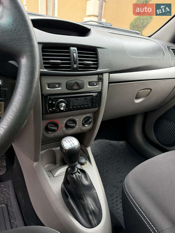 Седан Renault Thalia 2009 в Косове