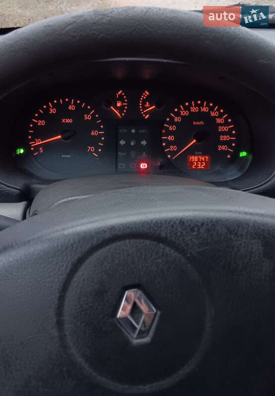 Седан Renault Thalia 2003 в Бучі фото 9 Седан Renault Thalia 2003 в Бучі