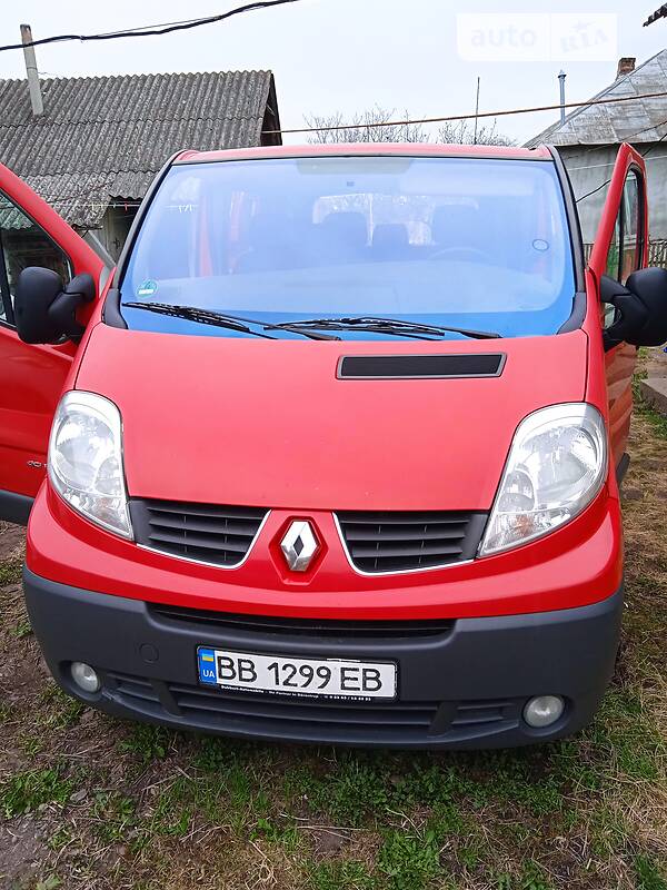 Renault Trafic пасс.