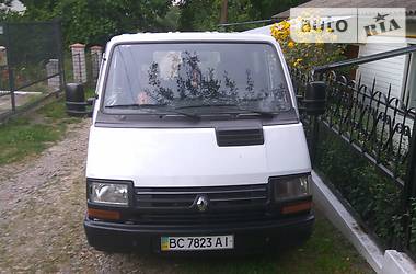 Грузопассажирский фургон Renault Trafic 1998 в Звягеле