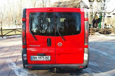 Грузопассажирский фургон Renault Trafic 2004 в Миргороде