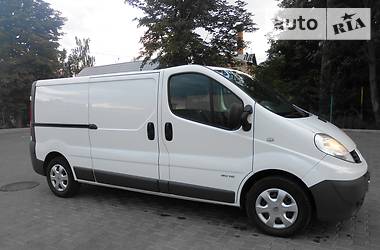 Грузопассажирский фургон Renault Trafic 2013 в Черновцах