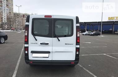 Грузопассажирский фургон Renault Trafic 2015 в Киеве