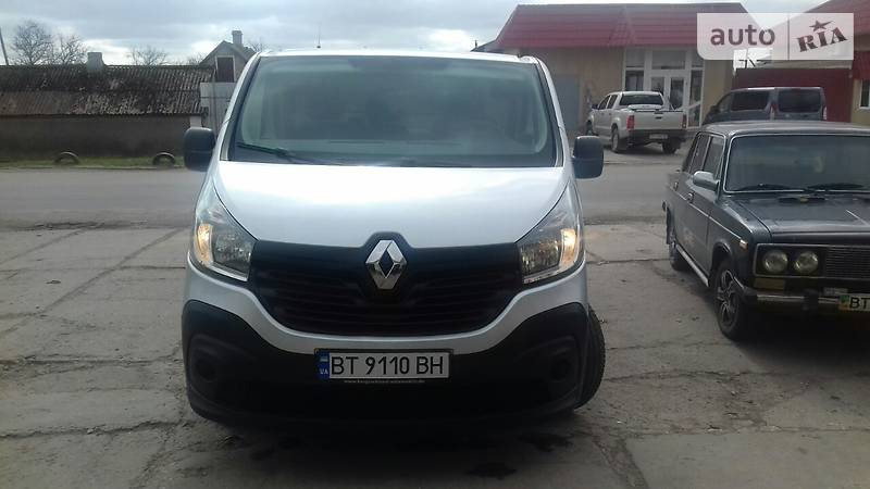 Грузопассажирский фургон Renault Trafic 2015 в Чаплинке