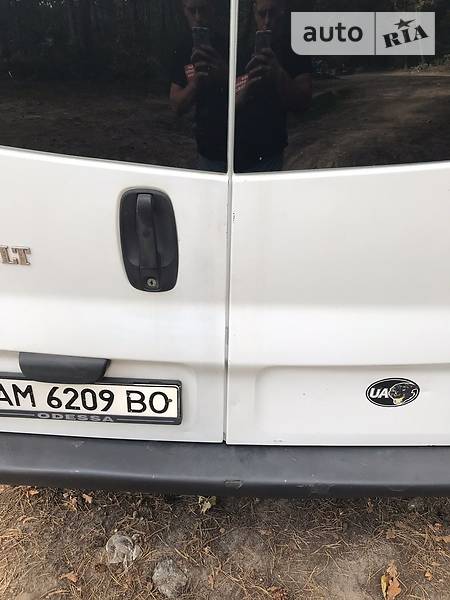 Мінівен Renault Trafic 2003 в Коростишеві