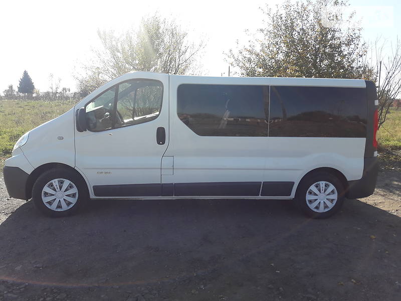 Минивэн Renault Trafic 2009 в Горохове