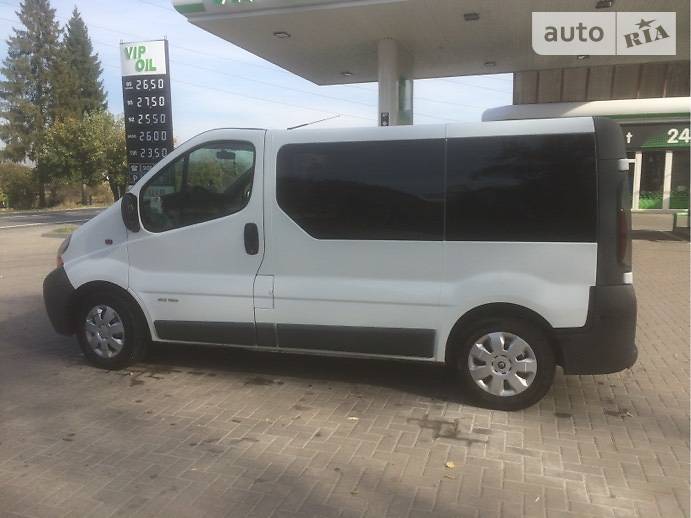 Мінівен Renault Trafic 2004 в Вижниці