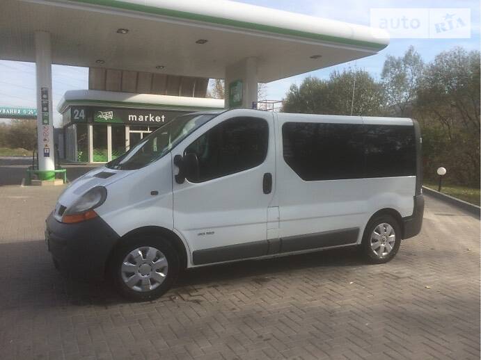 Мінівен Renault Trafic 2004 в Вижниці