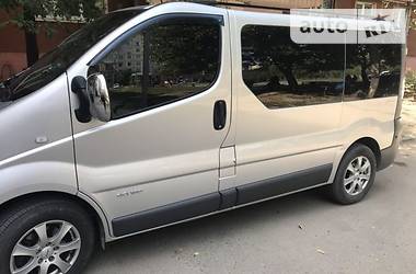 Минивэн Renault Trafic 2007 в Кельменцах