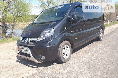 Вантажопасажирський фургон Renault Trafic 2014 в 