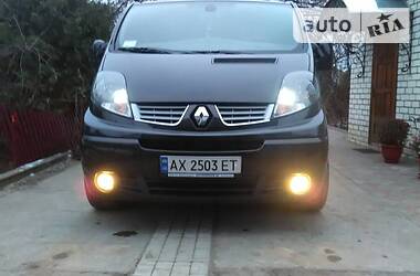 Вантажопасажирський фургон Renault Trafic 2014 в 