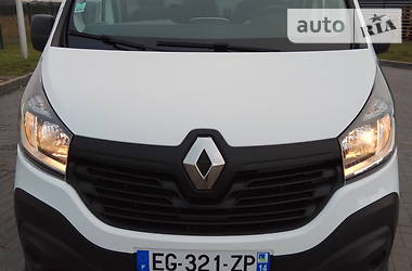 Вантажопасажирський фургон Renault Trafic 2016 в Дніпрі