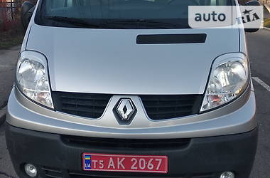 Грузопассажирский фургон Renault Trafic 2014 в Ровно