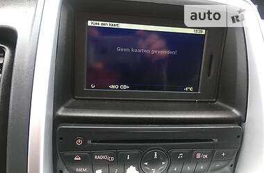 Вантажопасажирський фургон Renault Trafic 2011 в 