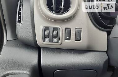 Вантажопасажирський фургон Renault Trafic 2015 в 
